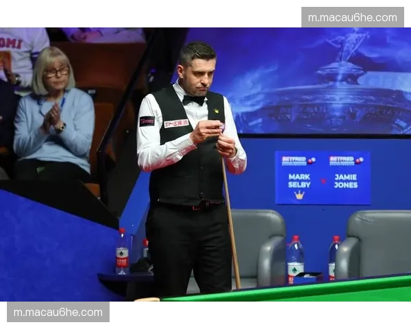 塞尔比卫冕之旅首轮告终 防守大师节奏被年轻选手打破